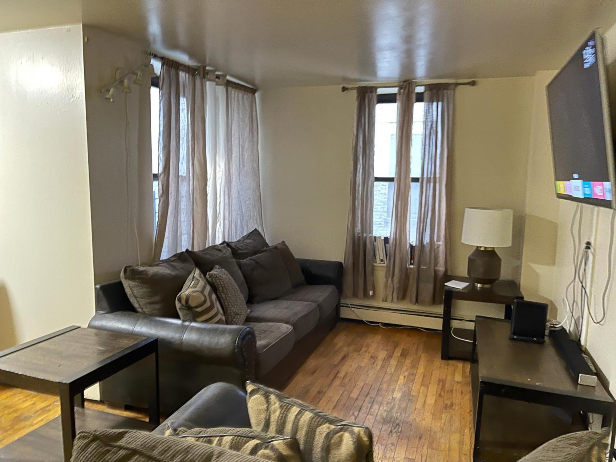 Pangsapuri One Bedroom By Month Next To Bronx Zoo *