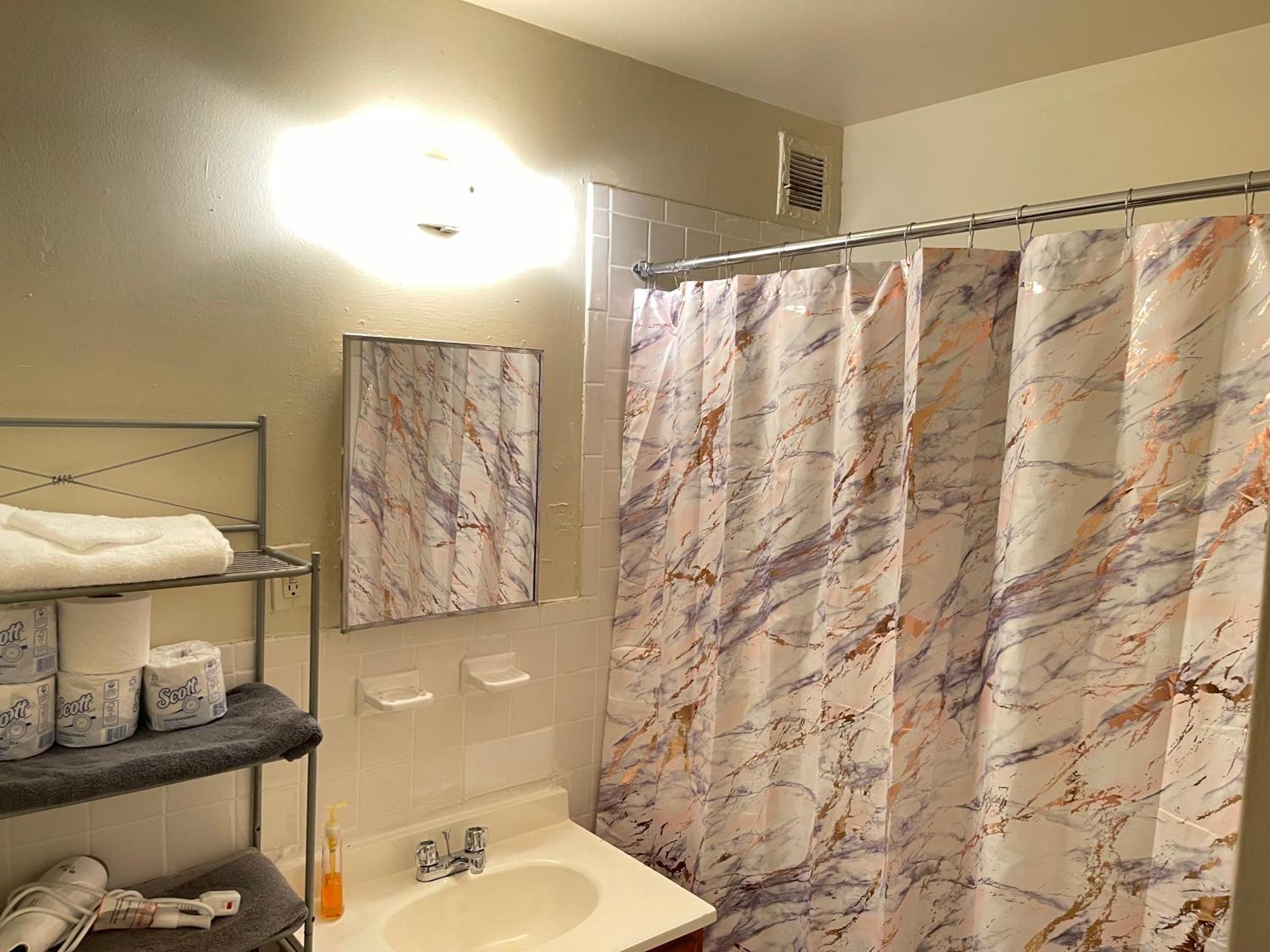 Pangsapuri One Bedroom By Month Next To Bronx Zoo