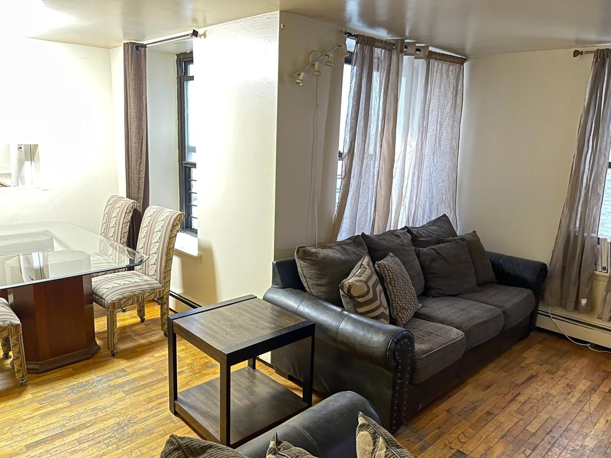 Pangsapuri One Bedroom By Month Next To Bronx Zoo *